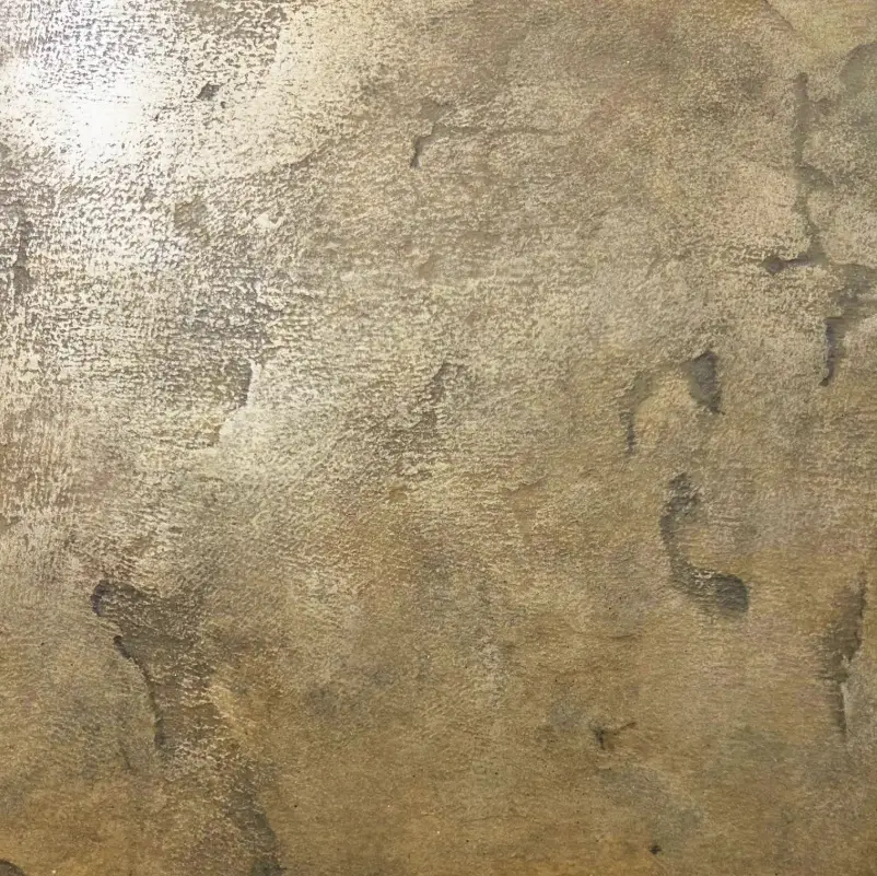 Finition moderne en peinture métallisée dorée